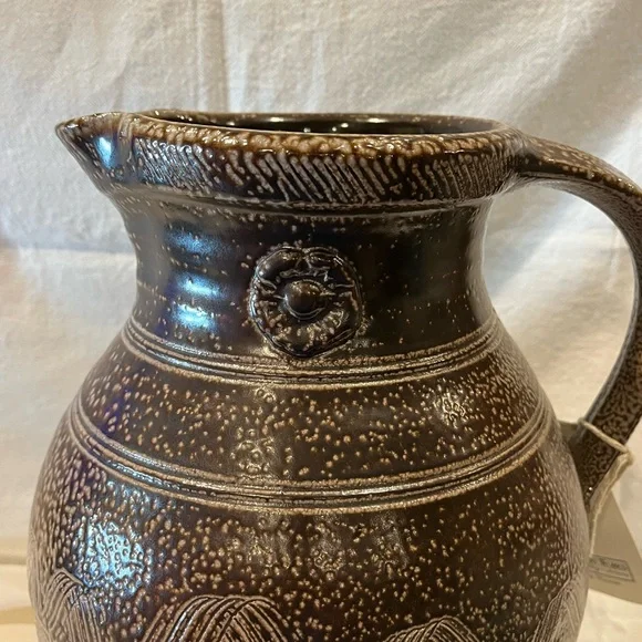 Vintage 2002 Rowe Pottery**Limited Edition**Albany
Slip** Pitcher with TAG - Picture 2 of 6